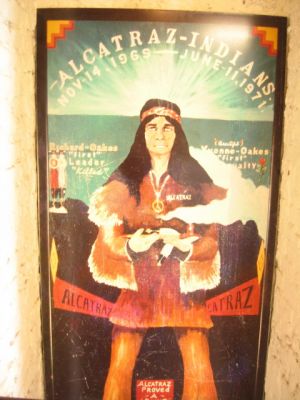 Indianer-Plakat auf Alcatraz
