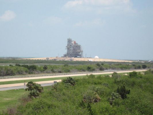 Space Shuttle (von weitem)
