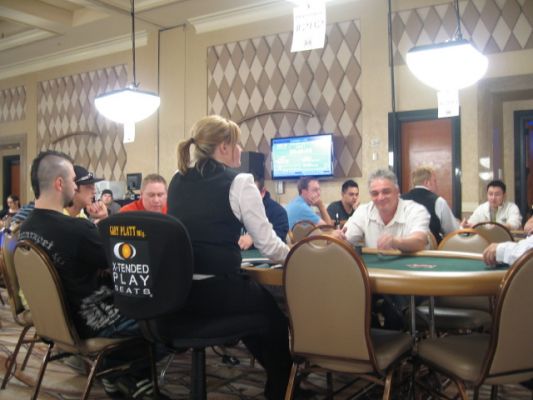 Patrick beim pokern bei der WSOP 2009
