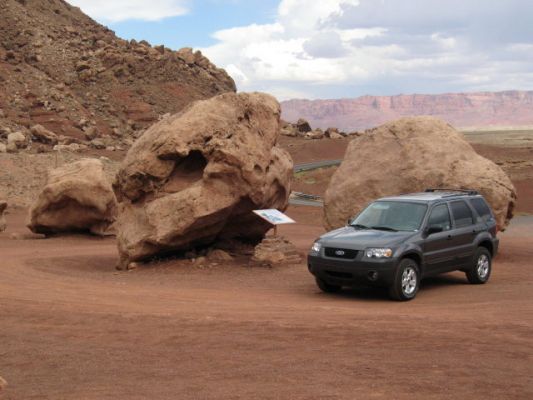 Ford Escape on the rocks
