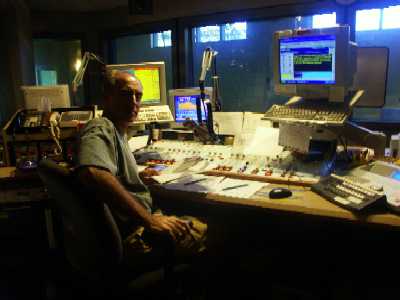 42b
KSHE95 - 2
