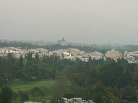 Los Angeles - Universal Studios und die Nachbargegend
Blick auf WB
