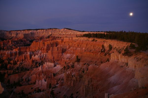 Vollmond am Bryce Canyon
