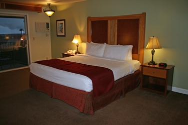 BW Shore Cliff Lodge
