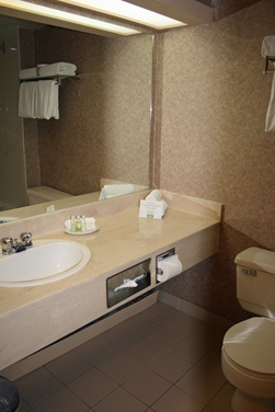 comp_Lake_Louise_Inn_(3).jpg