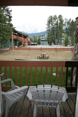 comp_Lake_Louise_Inn_(8).jpg