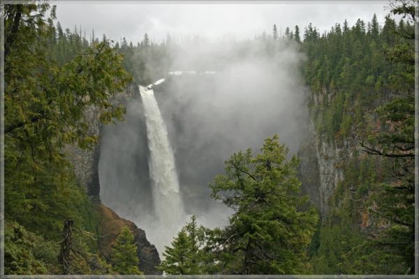 comp_45_Helmcken_Falls_(9).jpg