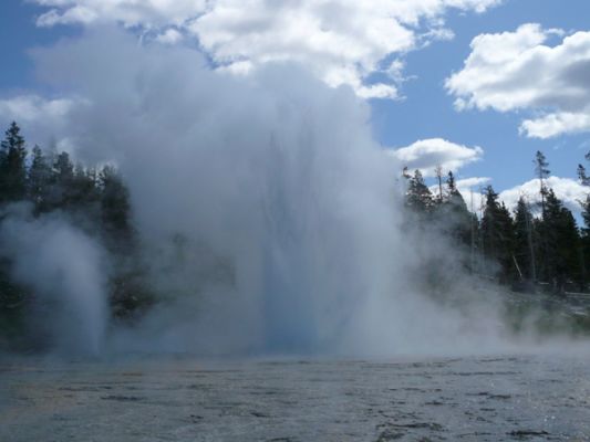 Grand Geyser, Yellowstone NP
