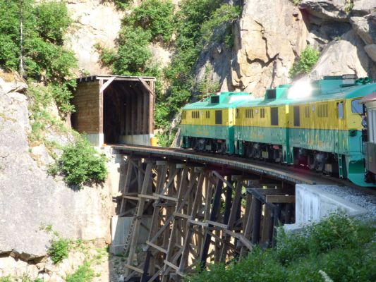 Fahrt mit der White Pass & Yukon Railroad

