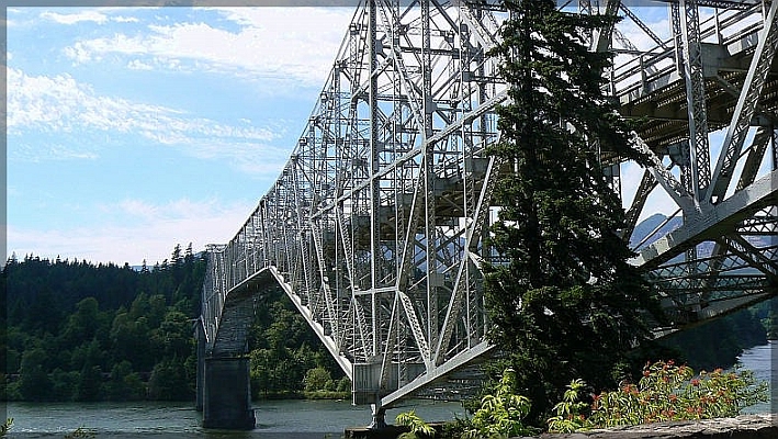 Bridge_of_the_Gods.jpg