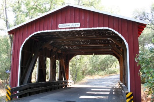 2006-10-06 17 Covered Bridge Oregon City.jpg