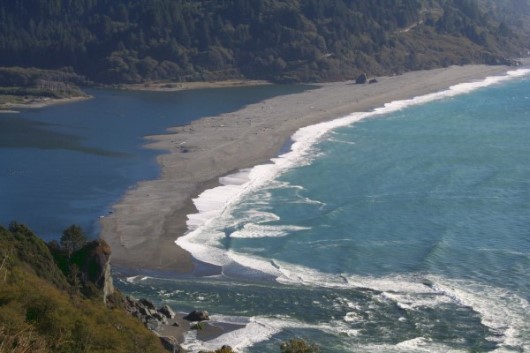 2006-10-08 08 Mouth of Klamath.jpg