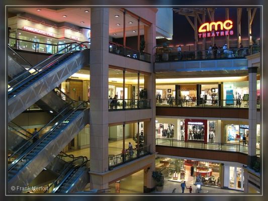 Shopping Center in Seattle
