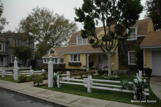 Wisteria Lane - Studio Tour
