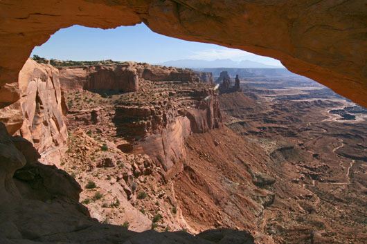 Blick durch den Mesa Arch
