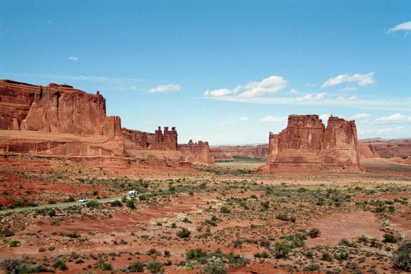 imm027_28~0.jpg