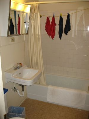 Bob_s_Motel_002.jpg