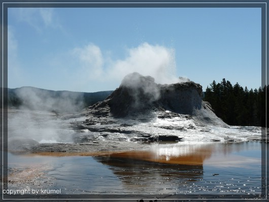 comp_Tag5_Geysir_Hill_Castle_Geysir_(4).jpg