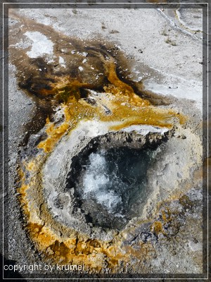 comp_Tag5_Geysir_Hill_Depression_Geysir.jpg