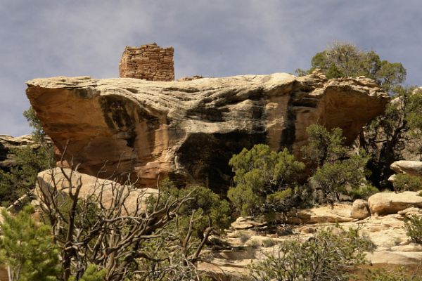 Sheiks-Bullet_27_RocktopRuins.JPG