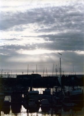 California Sunset
Sonnenuntergang in einem Yachthafen Südkaliforniens.

Foto ist aus dem Archiv -> ca. 18 Jahre alt.
