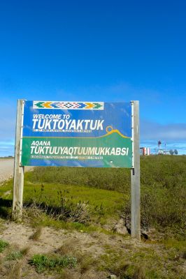 Tuktoyaktuk Ortsschild
