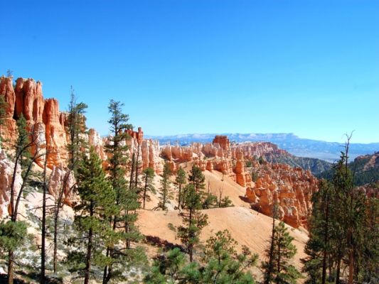 Peekaboo Loop Trail
