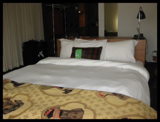 Custom Hotelbett
