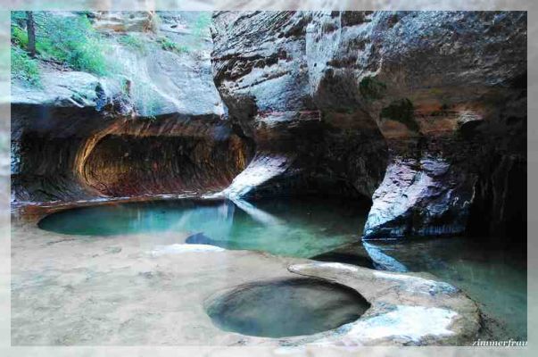 Subway 7
die Pools von drinnen nach draußen mit Langzeitbelichtung
