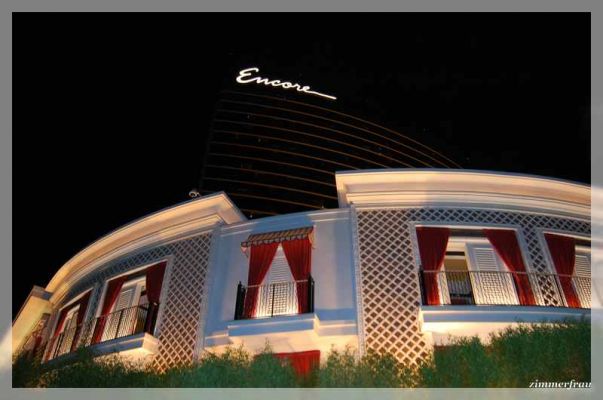 Encore by night
