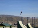 Freestyle Skispringen in´s Becken
