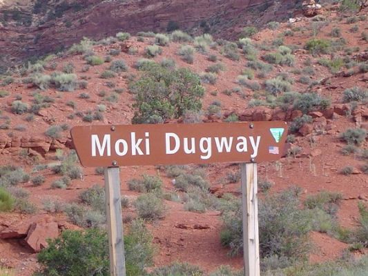 Moki Dugway
