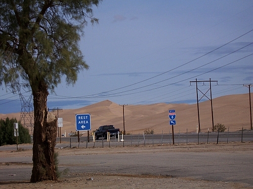 Blick von Rastplatz an I-8 West kurz nach Yuma
