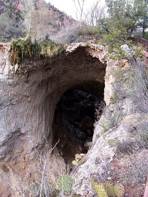 Tonto Natural Bridges
Felsbrücke von Süden
