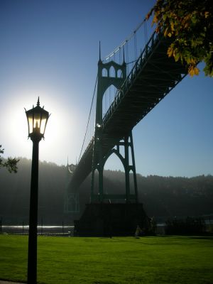 St.Johns Bridge
Die St.Johns Bridge fuehrt ausserhalb der Innenstadt im Norden Portlands ueber den Willamette.
Schlüsselwörter: Portland, Oregon, Willamette, St.Johns Bridge