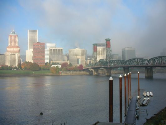 Portland Downtown
Portland Downtown mit der Hawthorne Bridge ueber den Willamette.
Schlüsselwörter: Portland, Oregon, Willamette, Hawthorne Bridge, Downtown