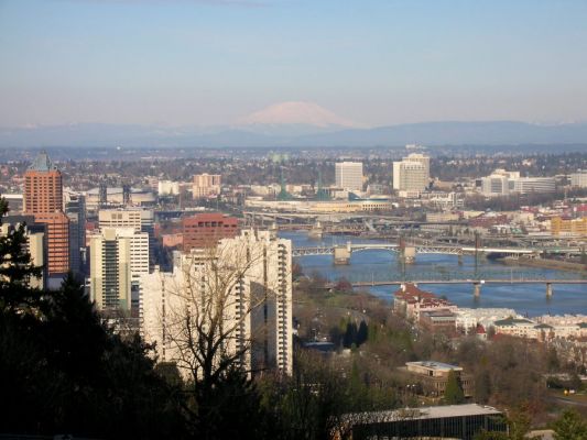 Downtown, Willamette & Mt.St.Helens
Blick von der Aerial Tram aus ueber Portland mit dem Mt.St.Helens im Hintergrund.
Schlüsselwörter: Portland, Oregon, Aerial Tram, Downtown, Willamette, Mt.St.Helens