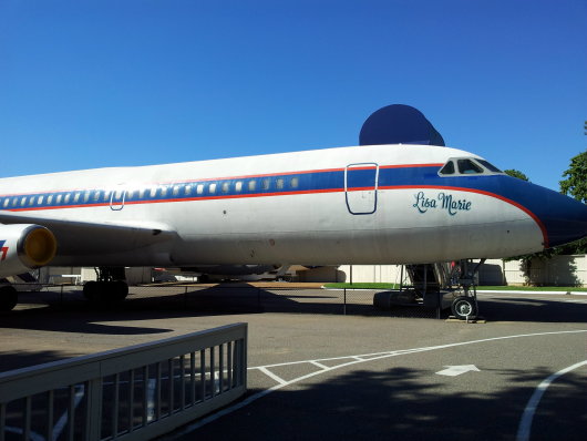 Gracelandplane1.jpg