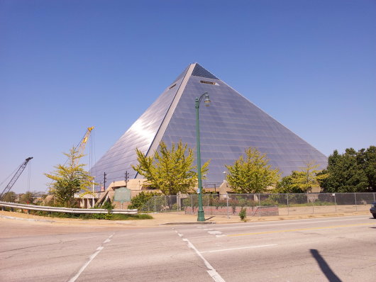 Pyramide.jpg