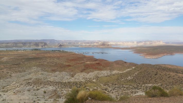 LakePowell~0.jpg