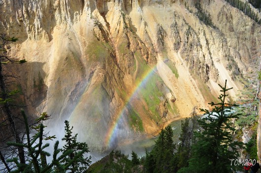 Regenbogen an den Lower Falls
