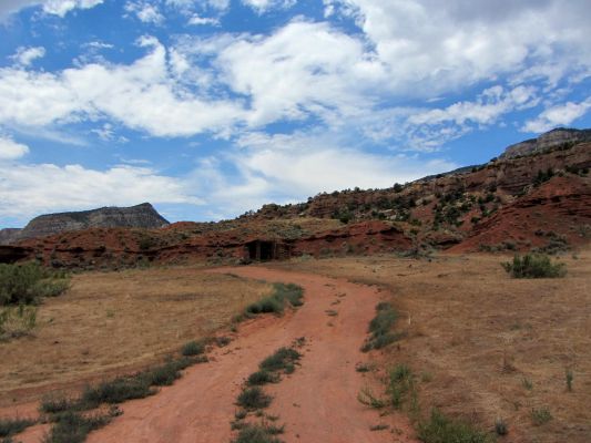 Echo Park Road
Straße im Dinosaur N.M. zum Steamboat Rock
Schlüsselwörter: Dinosaur Steamboat Rock Echo Park 