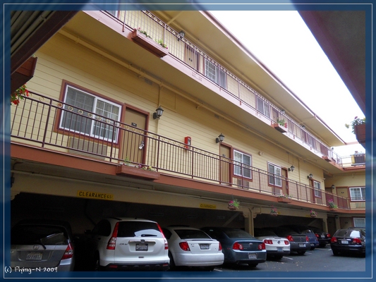 Super 8 Lombard Street
