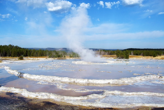 110016Great_Fountain_Geysir.jpg