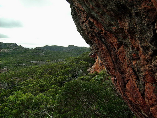 Hollow_Mountain_05.jpg