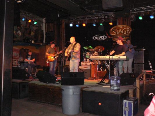 c_2010_11_01_064_stage.jpg