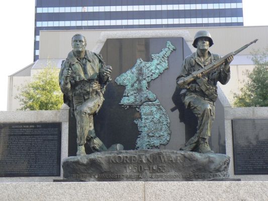 c_2010_11_02_002_korea_Monument.jpg
