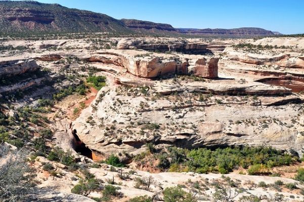 Natural_Bridges___Canyonlands_(64).jpg