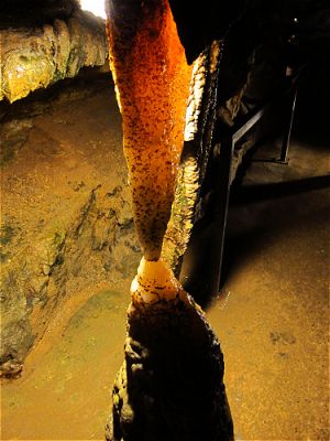 zu den Ruby Falls
