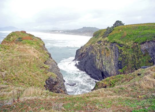 um Yaquina
